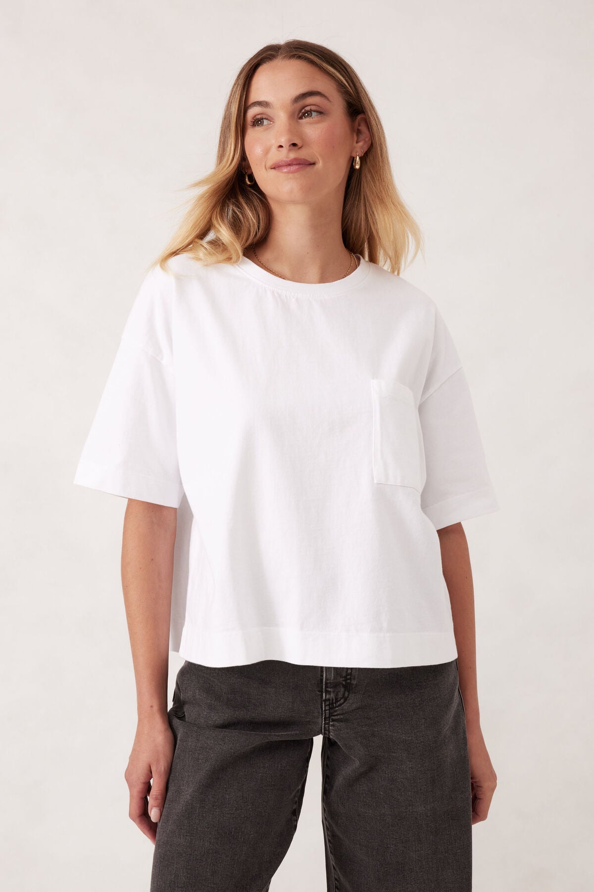 Boa Boxy Pocket Tee (White) - Something For Me
