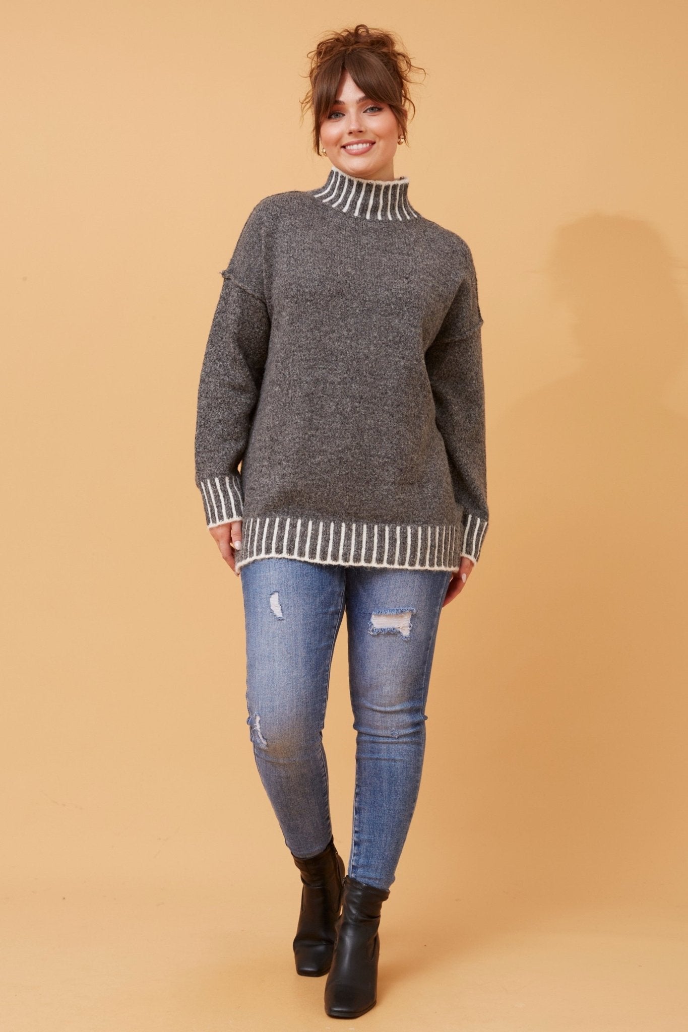 Cas Blanket Stitch Pullover (Black) - Something For Me