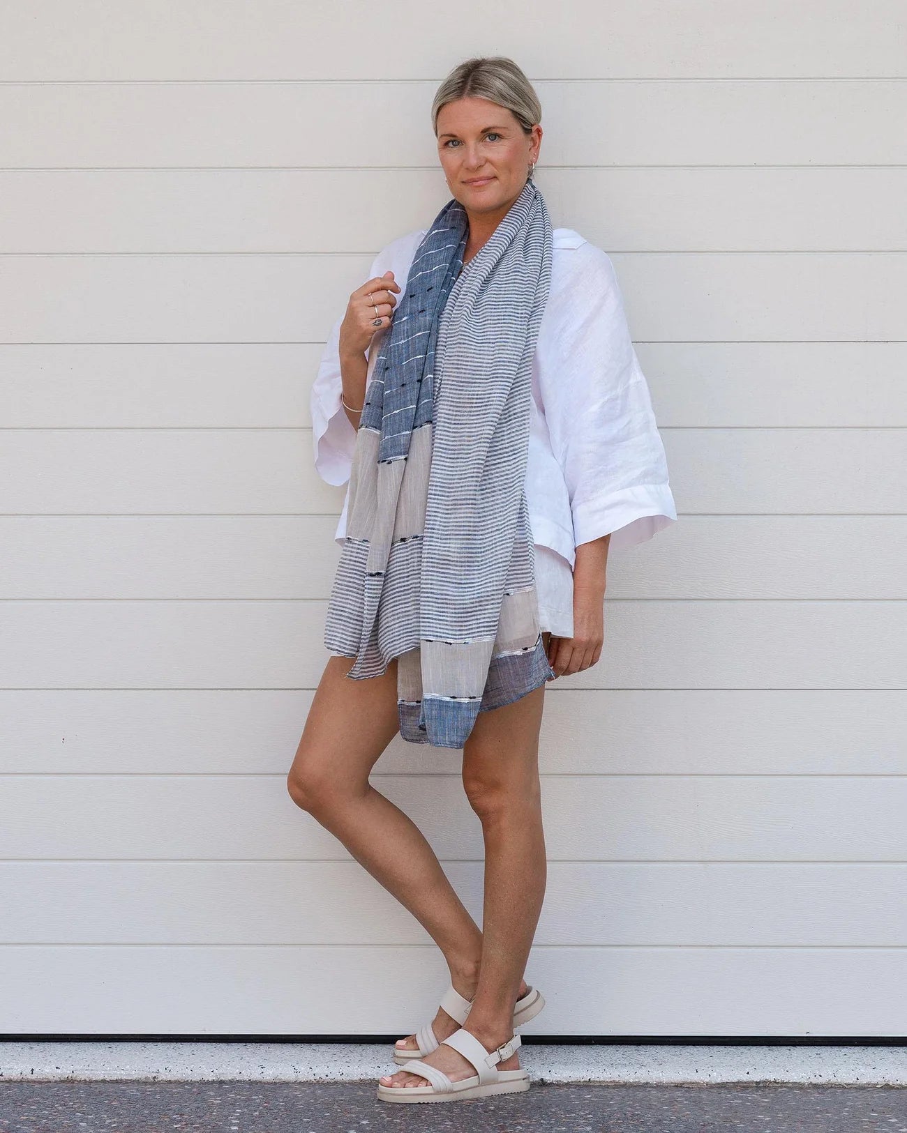 Lottie Scarf (Black/White) - Something For Me