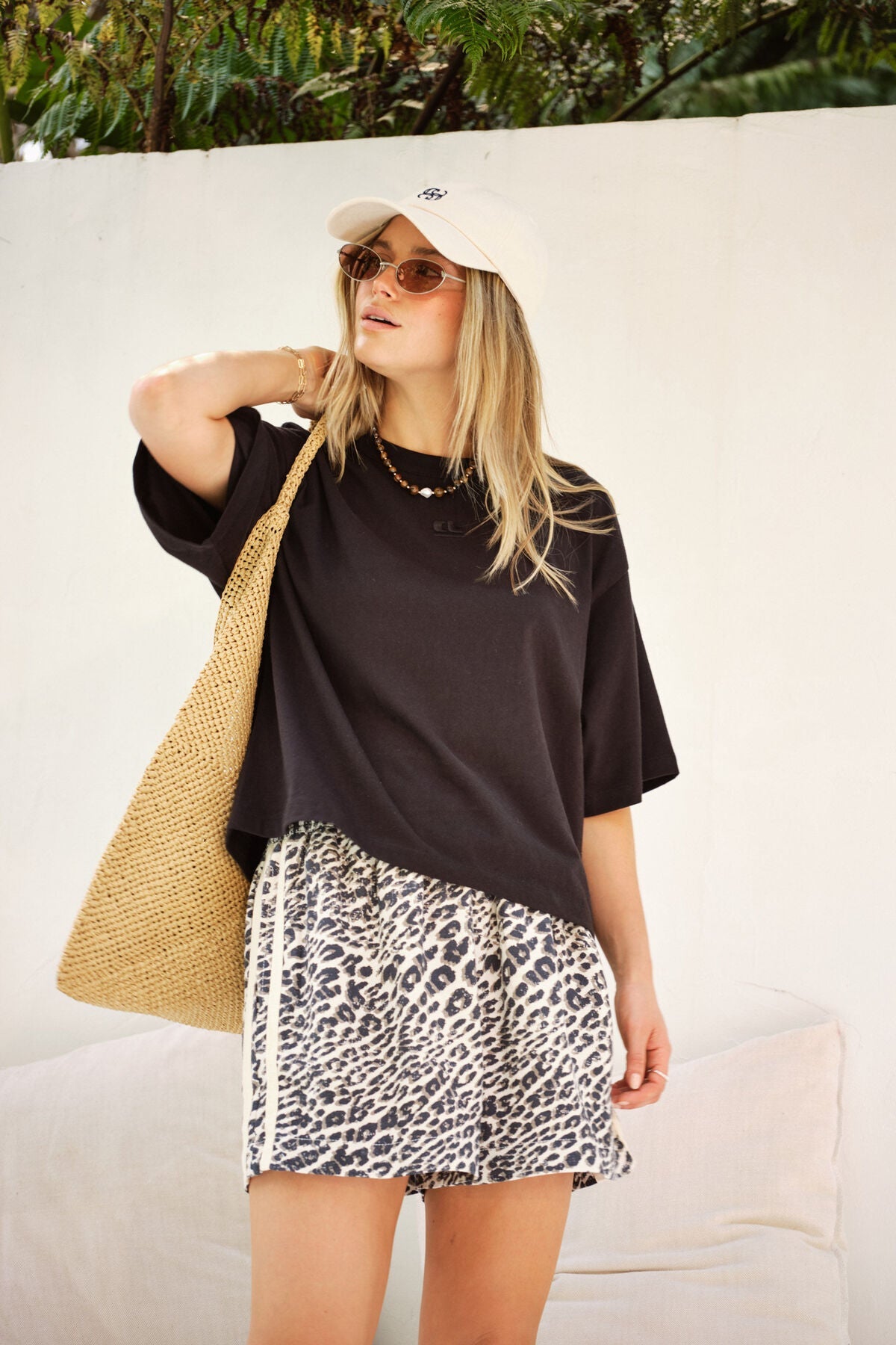 Phoebe Premium Tee (Black) - Something For Me