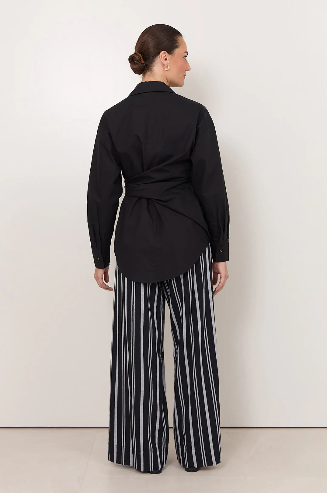 Mina Tie Waist Poplin Shirt (Black)
