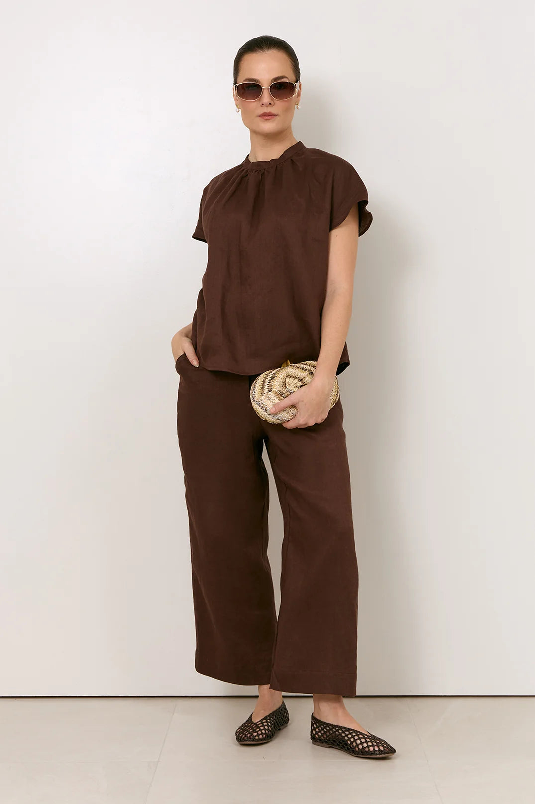 Alice Dolman Short Sleeve Linen Top (Chocolate)