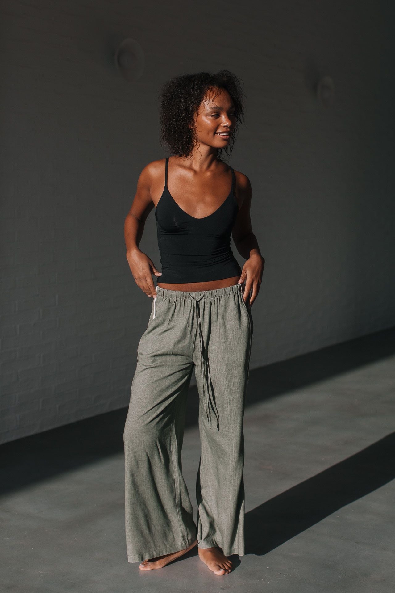 Berlin Side Stripe Pant (Khaki)
