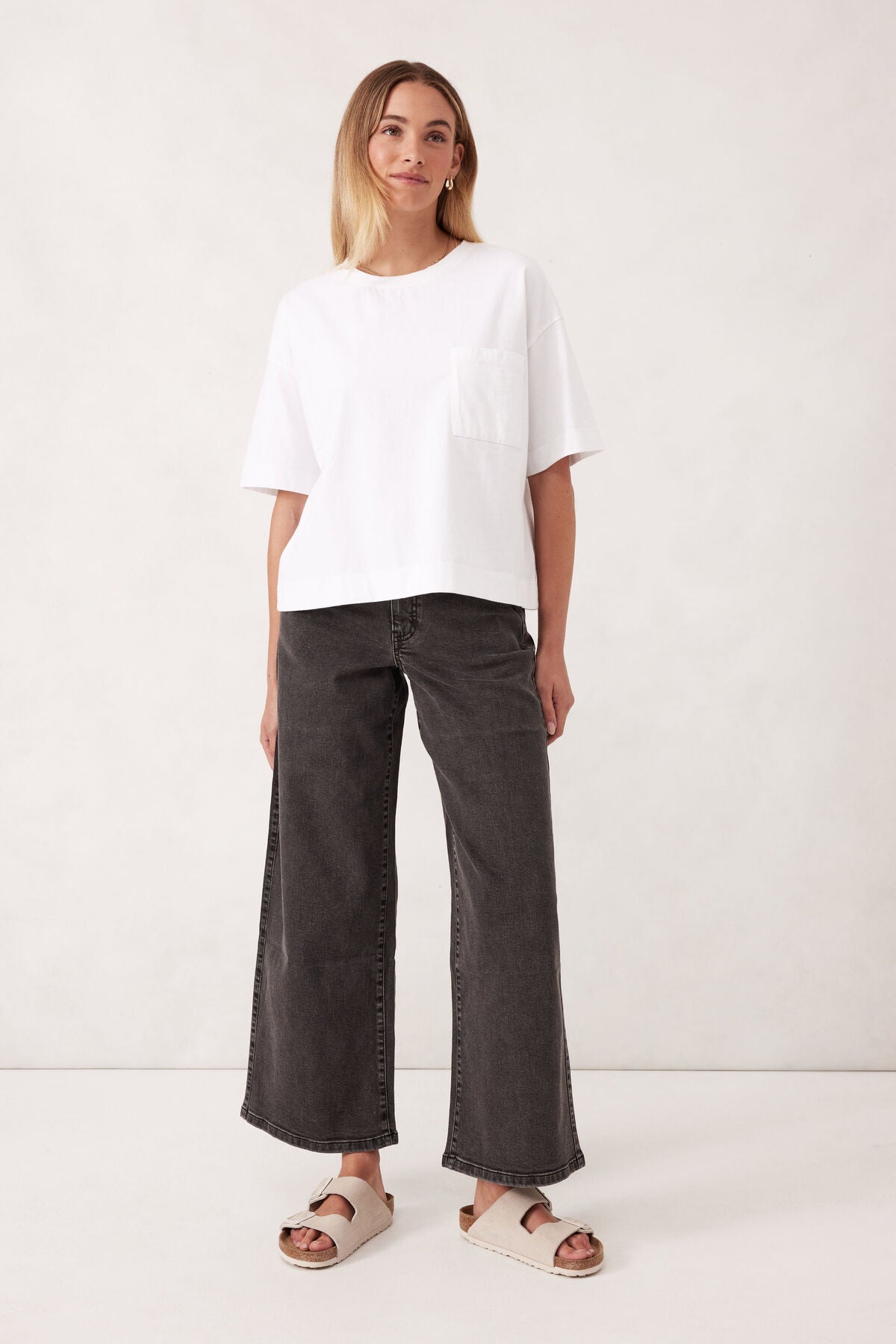 Boa Boxy Pocket Tee (White) - Something For Me​​