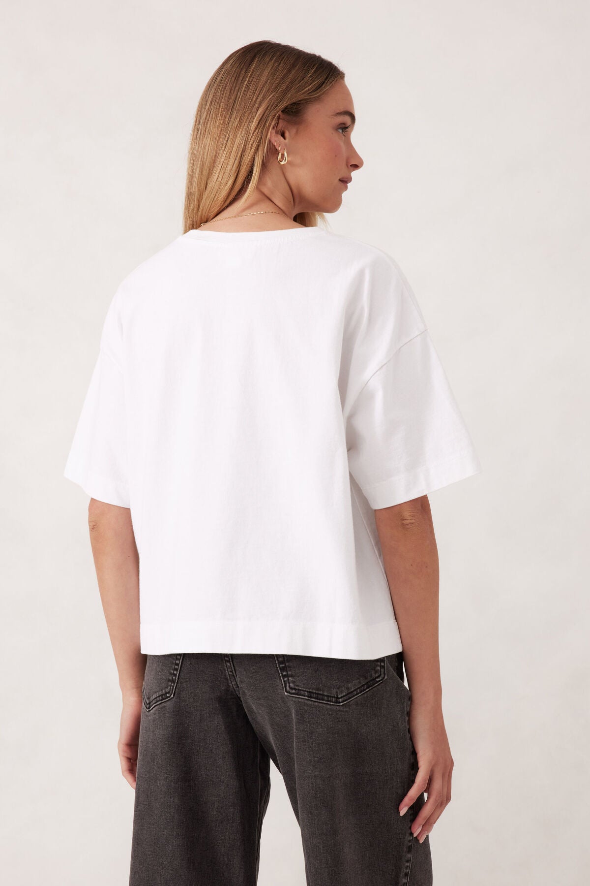 Boa Boxy Pocket Tee (White) - Something For Me​​