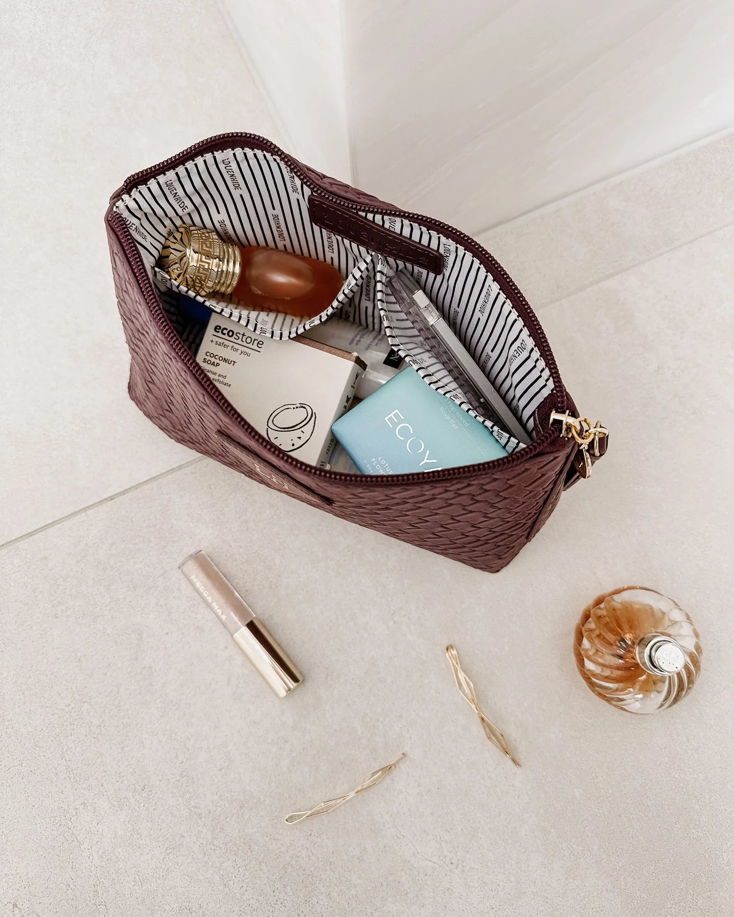Carlo Makeup Bag (Burgundy) - Something For Me​​