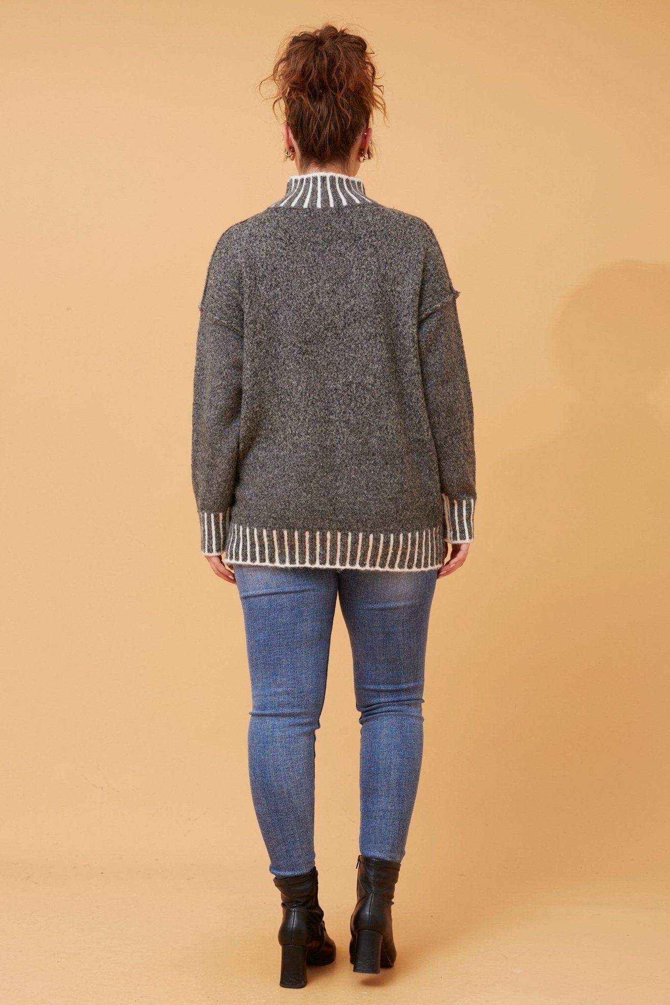 Cas Blanket Stitch Pullover (Black) - Something For Me​​