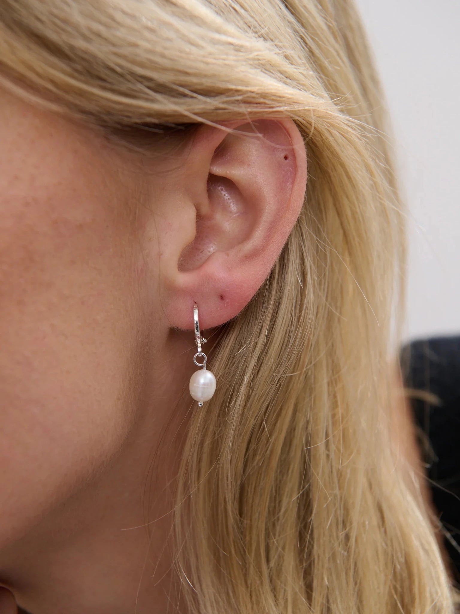 Daphne Silver Plated Pearl Earrings - Something For Me​​