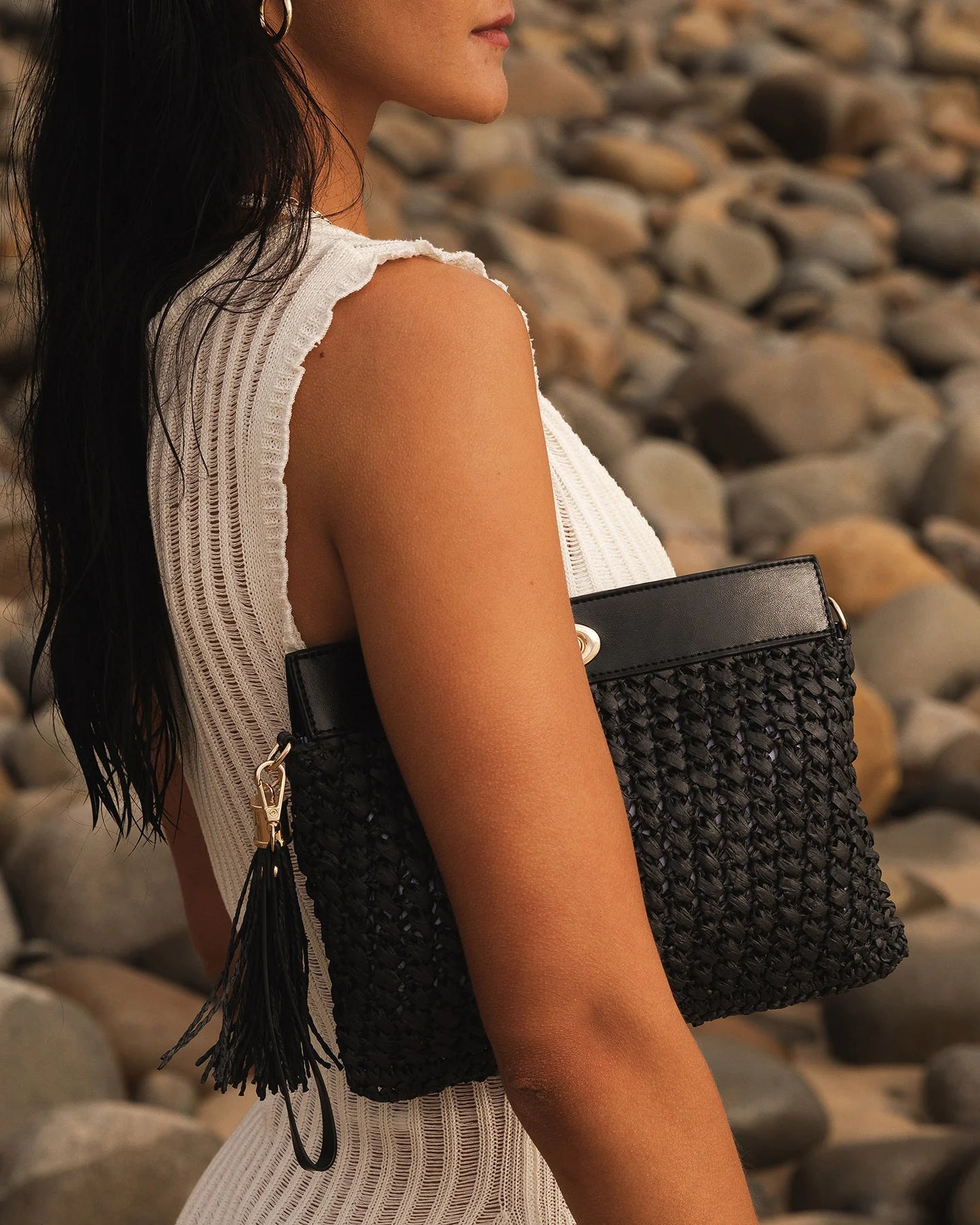 Fern Raffia Clutch (Black) - Something For Me​​