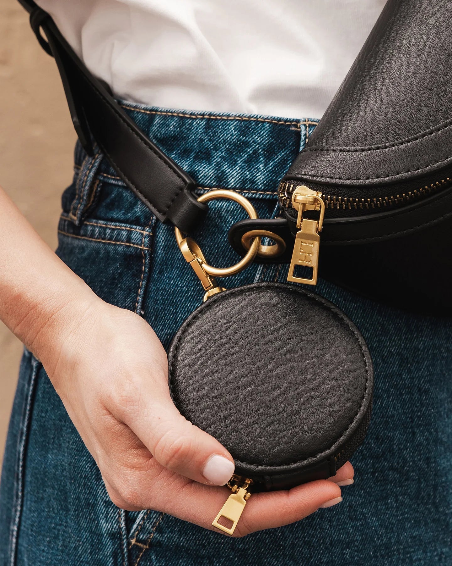 Joey Sling Bag (Black) - Something For Me​​