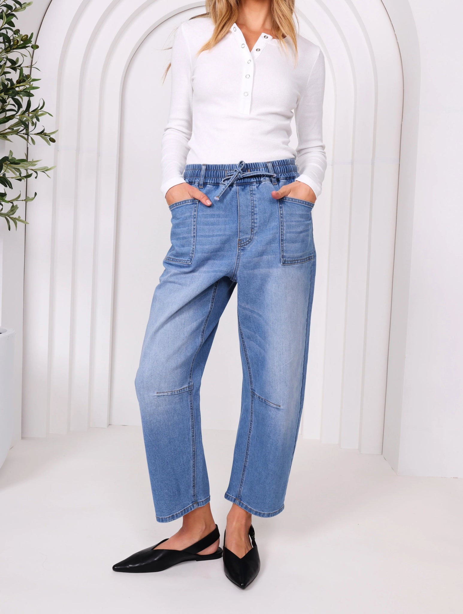 Leo Barrel Jeans (Blue) - Something For Me​​