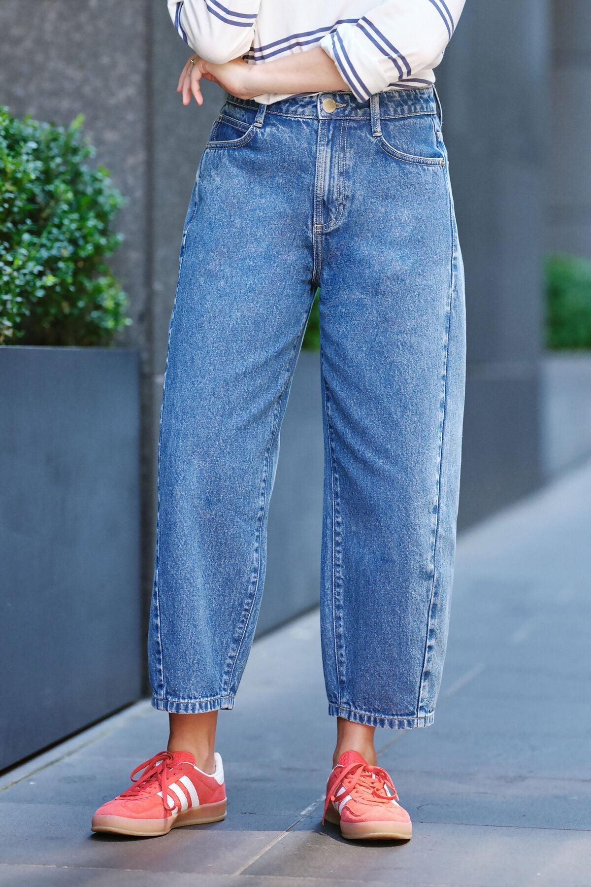 Maggie Tapered Barrel Jean (Fresh Indigo) - Something For Me​​