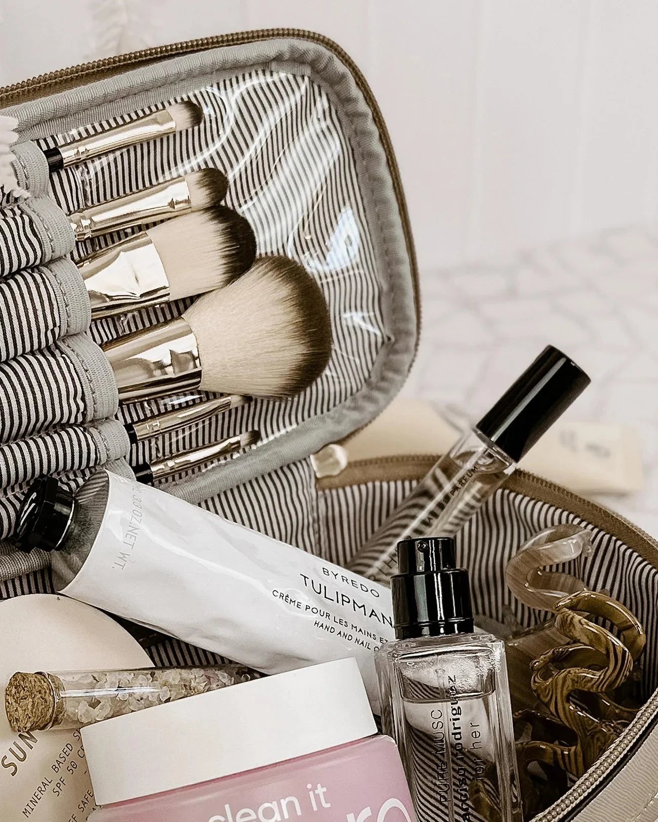 Fifi Cosmetic Case (Coffee) - Something For Me​​